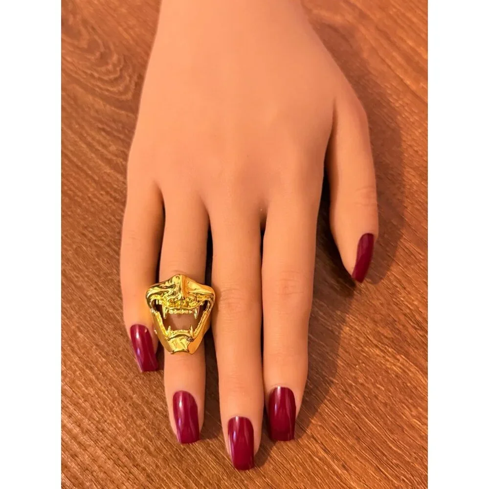 Good Open‎ Back Mask Fang Ring